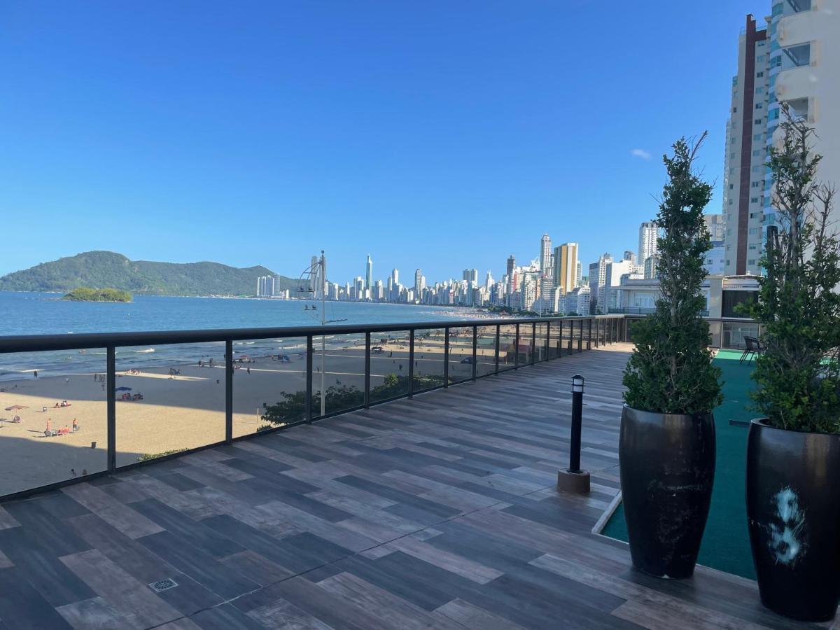 Apto Pe Na Areia Com Linda Vista Da Roda Gigante Apartamento