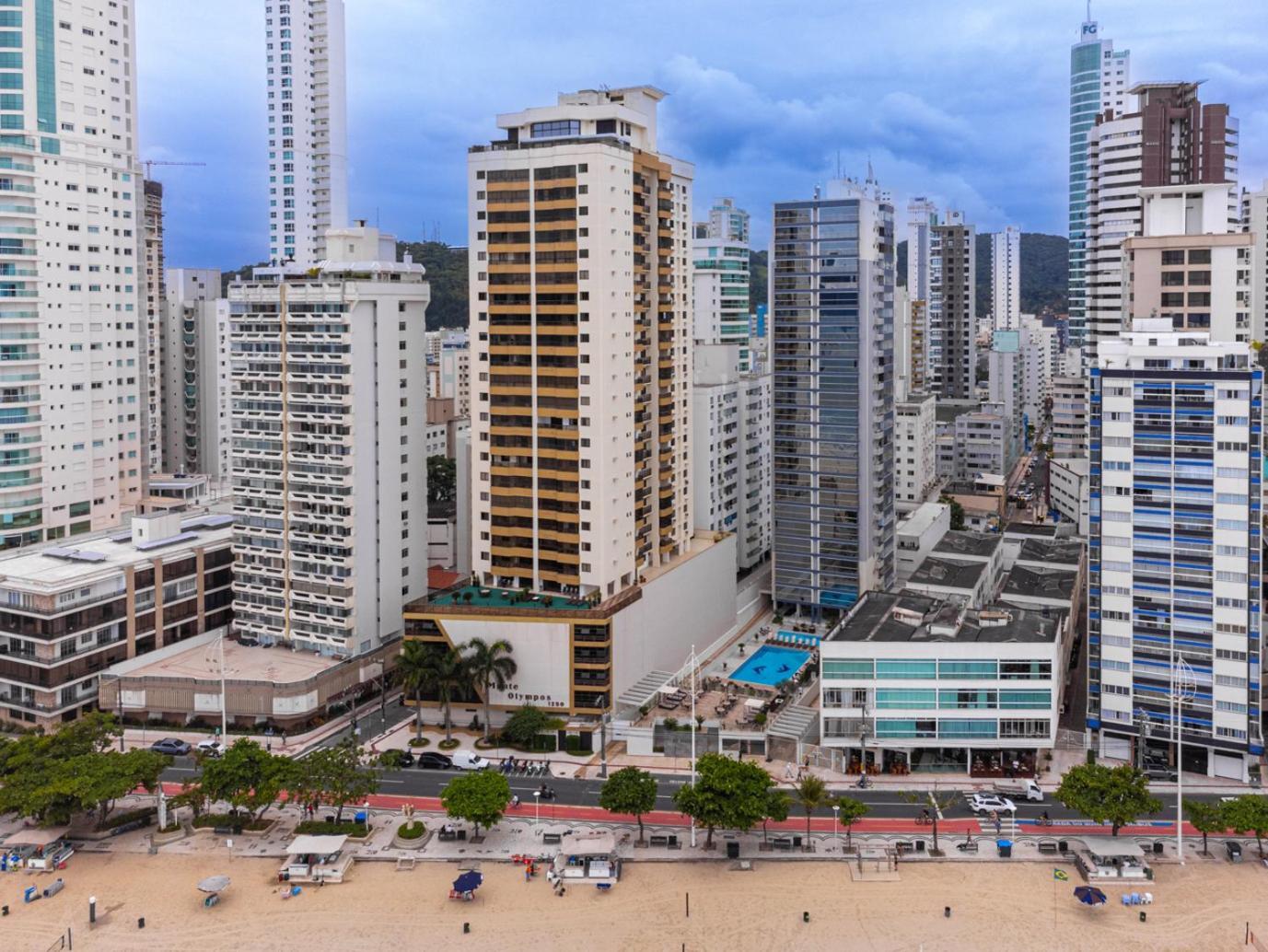 Apartamento Apto Pe Na Areia Com Linda Vista Da Roda Gigante Balneário Camboriú
